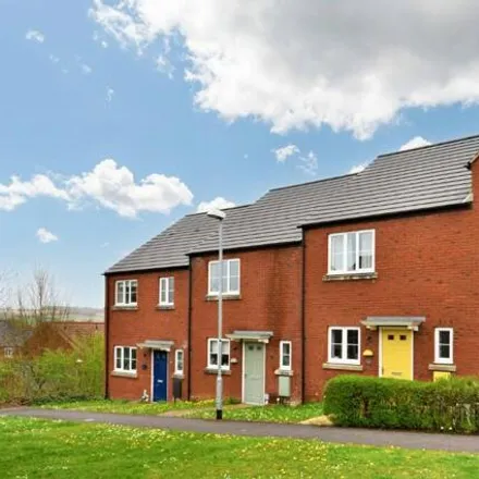 Buy this 3 bed townhouse on 32 Vespasian Road in Marlborough, SN8 2FB