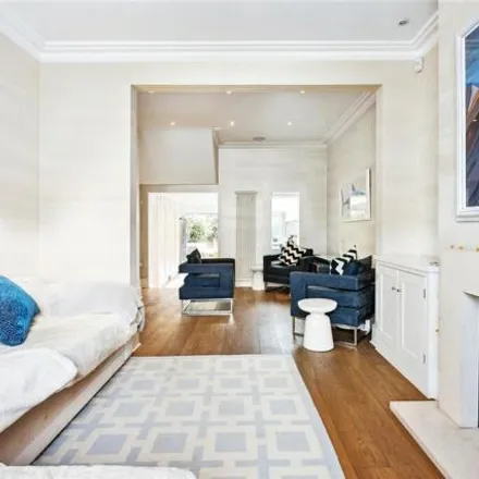 Image 5 - 35 White Hart Lane, London, SW13 0PU, United Kingdom - Townhouse for sale