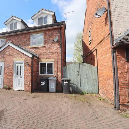 Rent this 3 bed duplex on Henry Street in Haslington, CW1 5PS