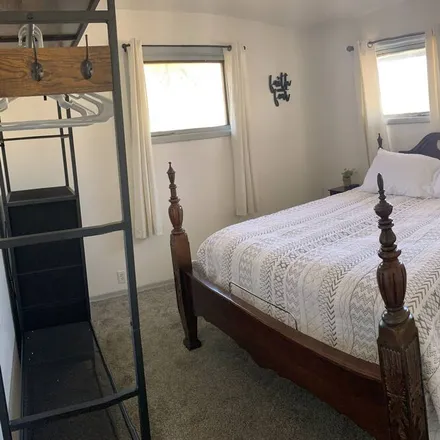 Rent this 3 bed house on Spokane
