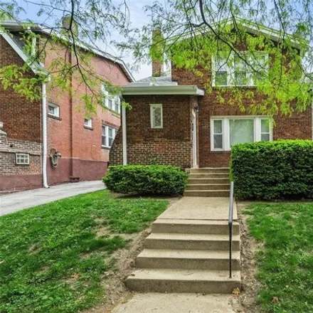 Buy this studio house on 7741 Lile Avenue in Richmond Heights, Saint Louis County