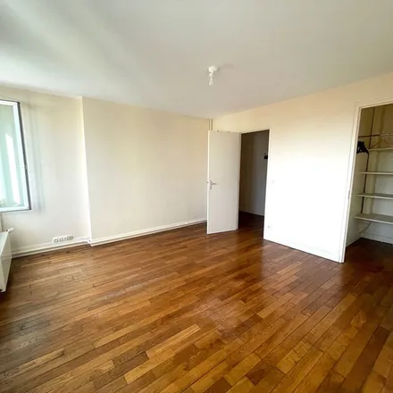 Rent this 4 bed apartment on 2 Rue des Tournelles in 10000 Troyes, France