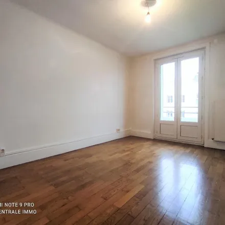 Rent this 1 bed apartment on 37 Avenue Georges Rougé in 69120 Vaulx-en-Velin, France