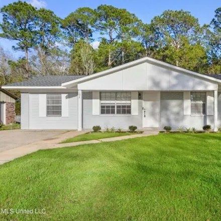 Buy this 3 bed house on 102 Niagra Avenue in Ocean Springs, MS 39564