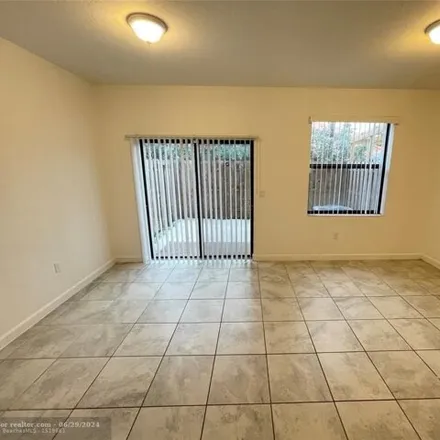 Image 7 - 406 NE 208th Ter Unit 406, Miami, Florida, 33179 - House for sale