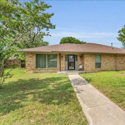 Rent this 3 bed house on 1609 Northland Street in Carrollton, TX 75006