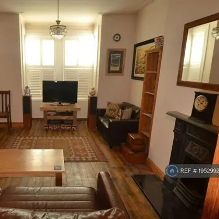 Image 5 - 41 Cranmer Road, London, E7 0JL, United Kingdom - House for rent