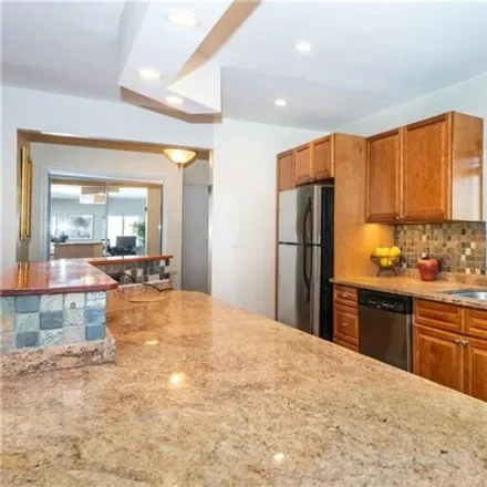Image 3 - 2201 Palmer Avenue, Sun Haven, City of New Rochelle, NY 10801, USA - Apartment for sale