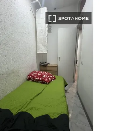 Rent this 5 bed room on El Atlas in Rambla del Raval, 08001 Barcelona