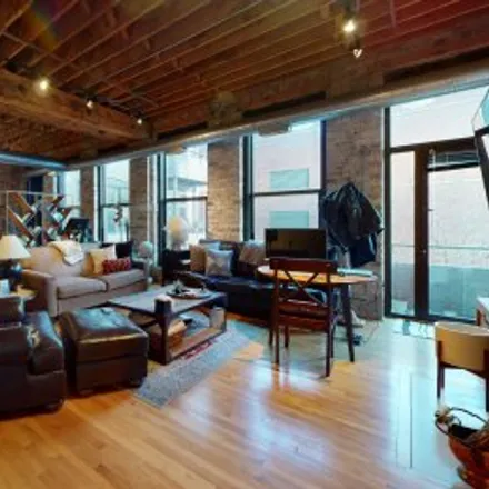 Rent this 1 bed apartment on #3e,420 West Grand Avenue in River North, Chicago