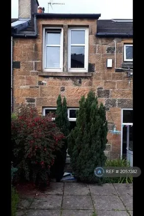Rent this 3 bed townhouse on Parkhill Road in Glasgow, G43 1SZ