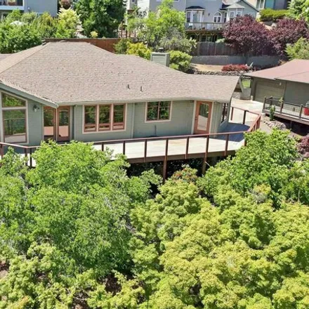 Buy this 3 bed house on 135 Scenic Dr in Ashland, Oregon
