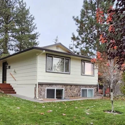 Buy this 6 bed house on 550 Southeast 4th Street in Bend, OR 97702