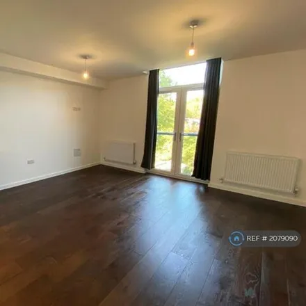 Image 2 - 30 Gloucester Drive, London, N4 2LN, United Kingdom - Apartment for rent