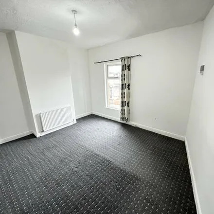 Image 5 - Hollybush Street, Manchester, M18 8PS, United Kingdom - Townhouse for rent