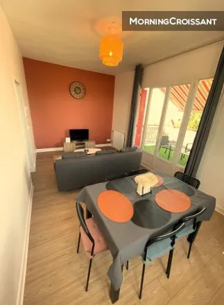 Rent this 2 bed apartment on Sens in Champs Plaisants, FR