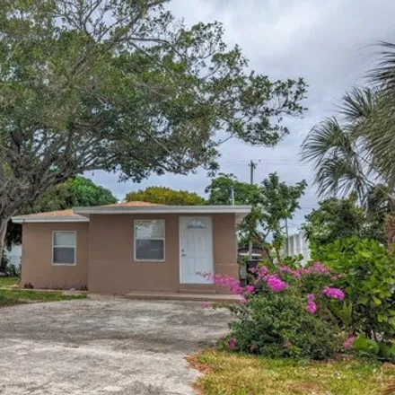 Rent this 4 bed house on 441 Northwest 8th Avenue in Delray Beach, FL 33444