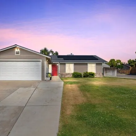 Buy this 3 bed house on 1123 Riley Way in Kern County, CA 93308