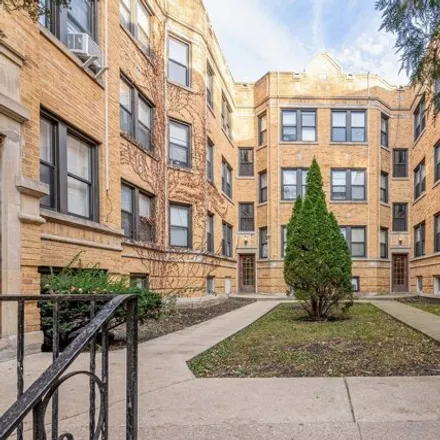 Rent this 1 bed condo on 7325-7331 North Honore Street in Chicago, IL 60626