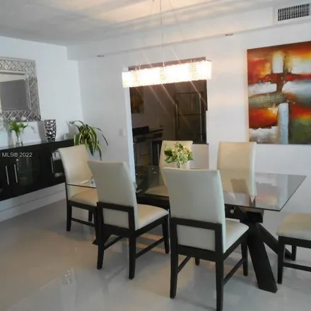 Image 3 - 3801 South Ocean Drive, Beverly Beach, Hollywood, FL 33019, USA - Apartment for rent