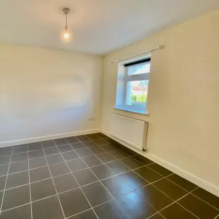 Image 2 - 9A, 9B, 9C Meadow Vale, Bristol, BS5 7RF, United Kingdom - House for rent