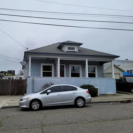 Buy this 3 bed house on 3137 Pleitner Avenue in Oakland, CA 94602