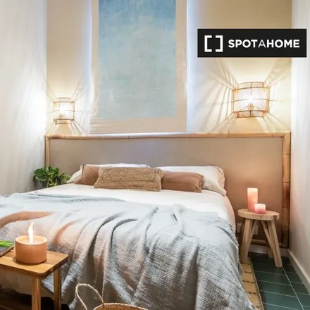 Rent this 2 bed apartment on Escola Auró in Carrer de Mallorca, 104