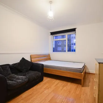 Image 7 - 2-22 Daley Street, London, E9 6HR, United Kingdom - Townhouse for rent