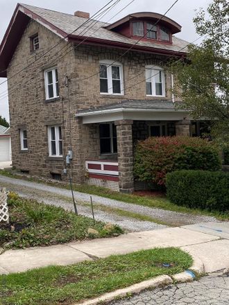 Rent this 3 bed house on 130 Uhl Street in Somerset, PA 15501