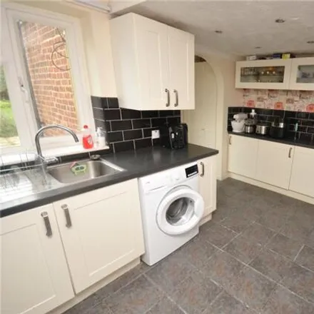 Image 2 - unnamed road, Aylesbury, HP20 1DX, United Kingdom - Townhouse for sale