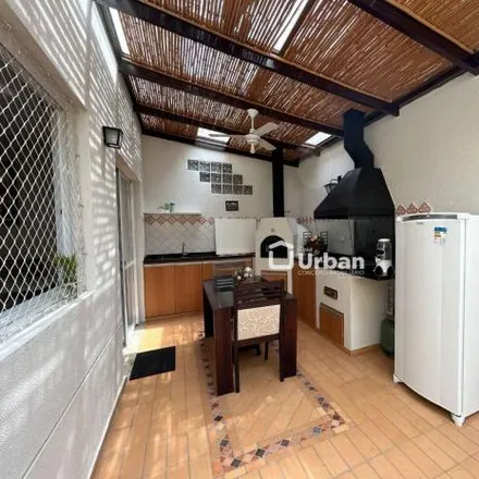 Image 1 - Rua Monte Alegre, Jardim Rebelato, Cotia - SP, 06710-610, Brazil - House for sale