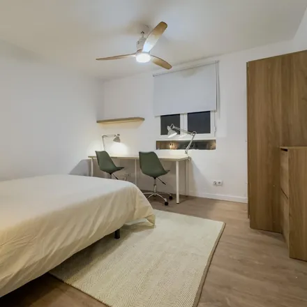 Rent this 3 bed room on Carrer de Concepción Arenal in 48, 08027 Barcelona