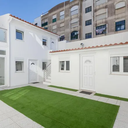 Image 1 - Kuta Beach House, Rua Bulhão Pato, 2825-394 Costa da Caparica, Portugal - Apartment for rent
