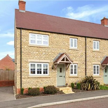 Buy this 3 bed duplex on Tanters Road in Towcester, NN12 6LE