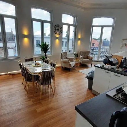 Rent this 1 bed apartment on Collégiale Sainte-Waudru in Rampe Sainte-Waudru, 7000 Mons