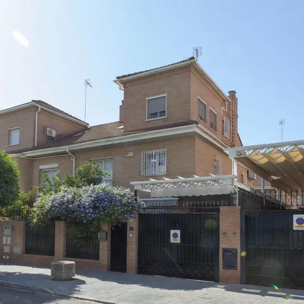 Image 5 - Hotel Silken Al-Andalus Palace, Calle Paraná, 41012 Seville, Spain - Apartment for rent