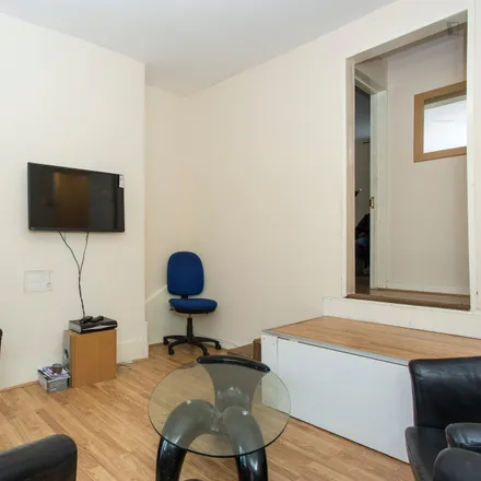 Image 6 - New Cross Road / Besson Street, New Cross Road, London, SE14 5BD, United Kingdom - Room for rent