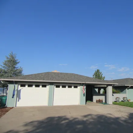 Buy this 5 bed house on 5900 Harlan Drive in Altamont, OR 97603