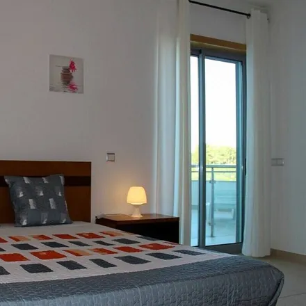 Rent this 2 bed apartment on Beco Beato Vicente de Albufeira in Albufeira, Portugal