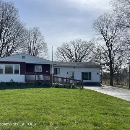 Image 2 - 7178 Williams Road, Windsor Charter Township, MI 48911, USA - House for sale