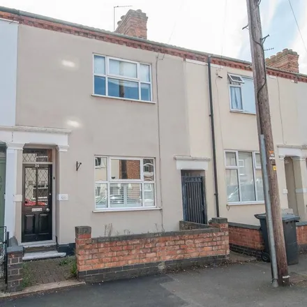 Rent this 3 bed townhouse on Hunter Street in Rugby, CV21 3NS