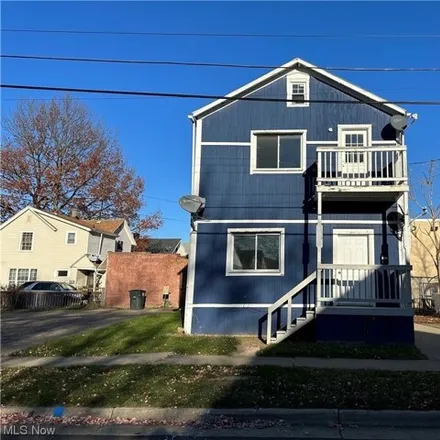 Rent this 2 bed house on 2403 29th Street Southwest in Akron, OH 44314