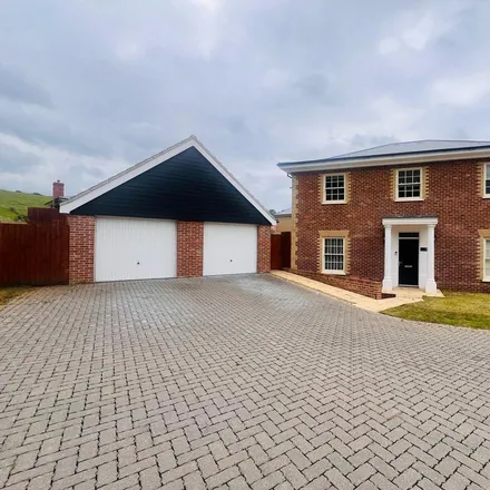 Rent this 5 bed house on Jackdaw Close in Needham Market, IP6 8FD