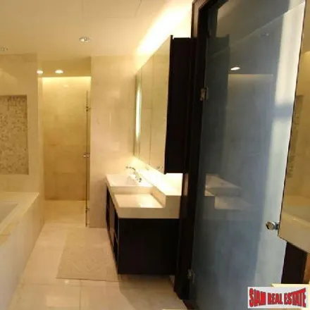 Image 5 - Phloen Chit - Apartment for sale