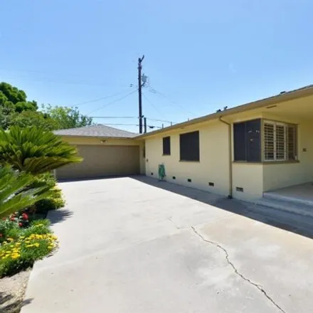 Image 4 - 3538 East Dayton Avenue, Fresno, CA 93726, USA - House for sale