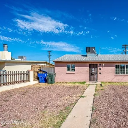 Buy this 4 bed house on 3853 East 32nd Street in Tucson, AZ 85713