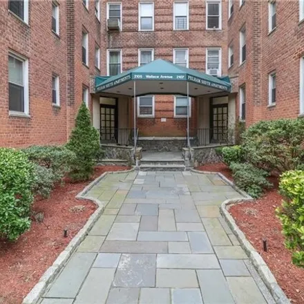 Image 2 - 2102 Holland Avenue, New York, NY 10462, USA - Apartment for sale