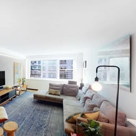 Image 3 - 200 East 84th Street, New York, NY 10028, USA - Apartment for sale