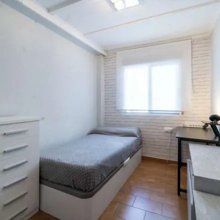 Rent this 3 bed apartment on Carrer de Crevillent in 46022 Valencia, Spain