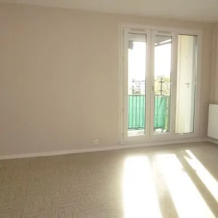 Rent this 3 bed apartment on 13 Rue Molière in 18200 Saint-Amand-Montrond, France